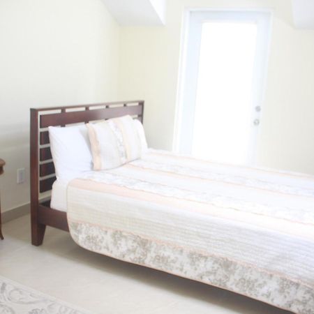 Carib Club Apartment Grace Bay Exterior photo