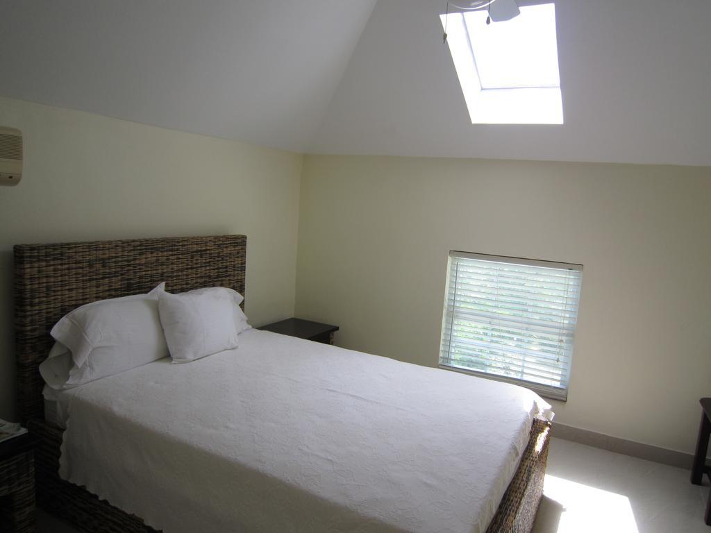 Carib Club Apartment Grace Bay Exterior photo