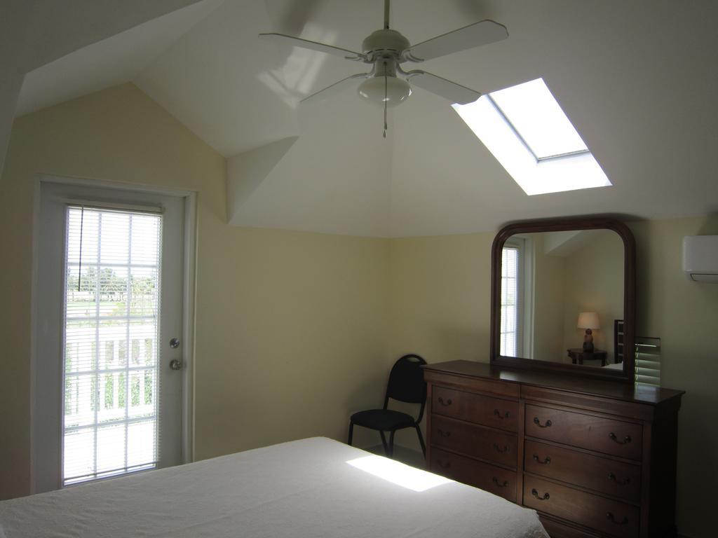 Carib Club Apartment Grace Bay Exterior photo