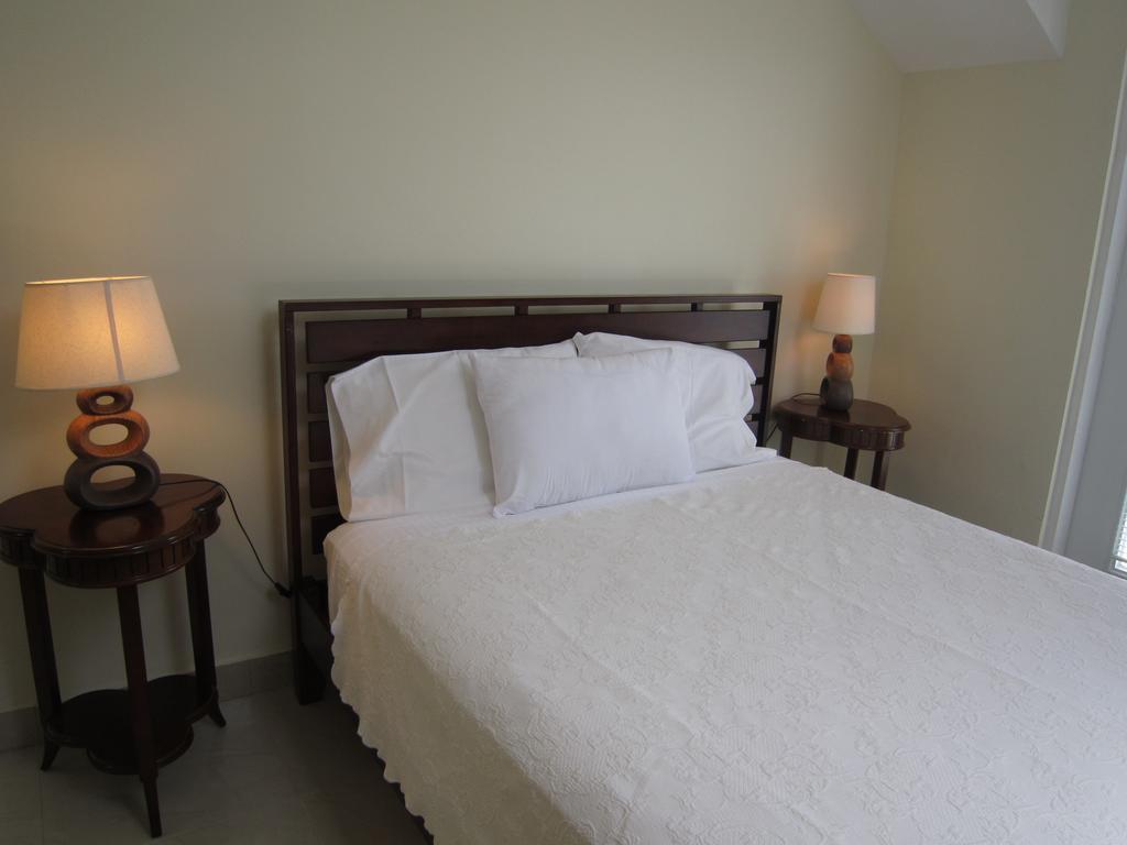 Carib Club Apartment Grace Bay Exterior photo
