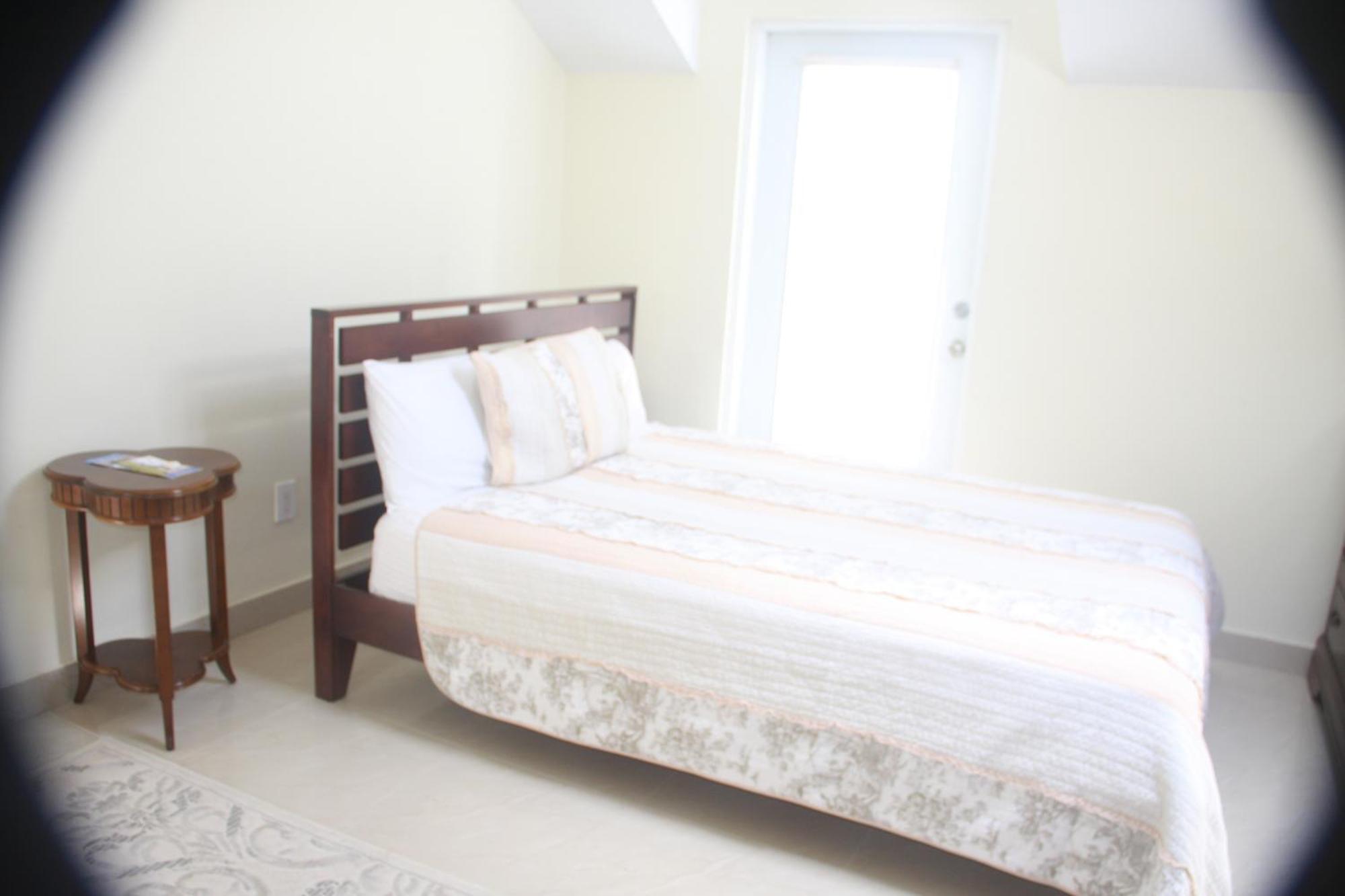 Carib Club Apartment Grace Bay Exterior photo