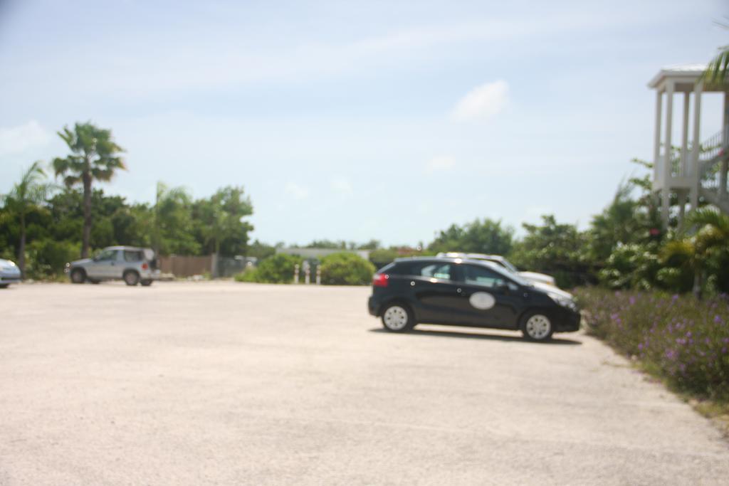 Carib Club Apartment Grace Bay Exterior photo