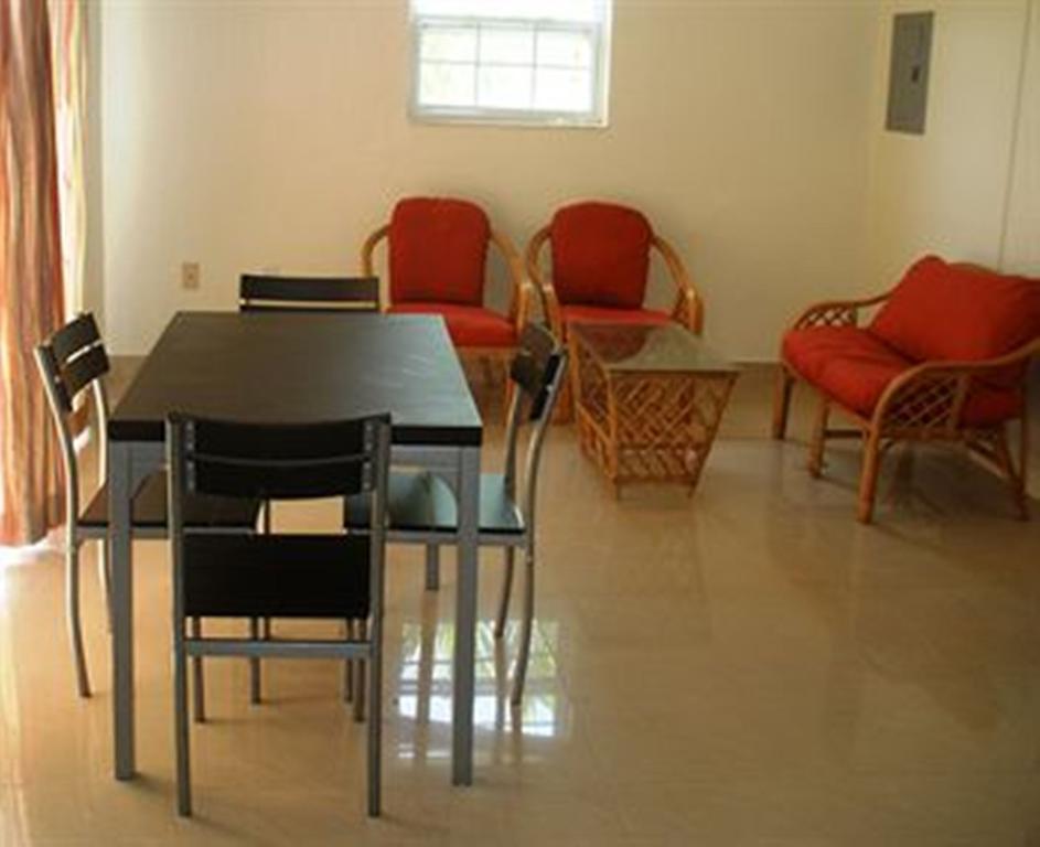 Carib Club Apartment Grace Bay Exterior photo